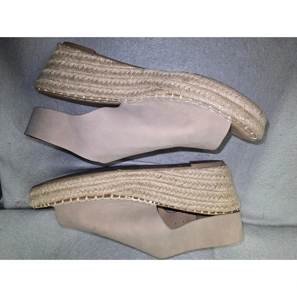 Catherine Malandrino Taupe Espadrille Wedge Heel Sandals Gold Buckle 9.5
